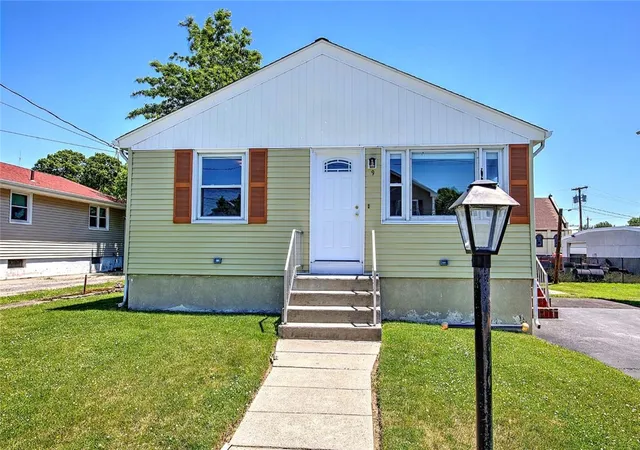5th image of 9 Custer Ave, Johnston, RI 02919 | MLS# 1414564