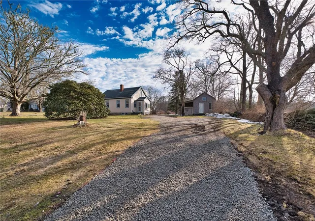Homes for sale in Little Compton, RI | 138 Willow Ave, Little Compton, RI 02837 | MLS# 1414738