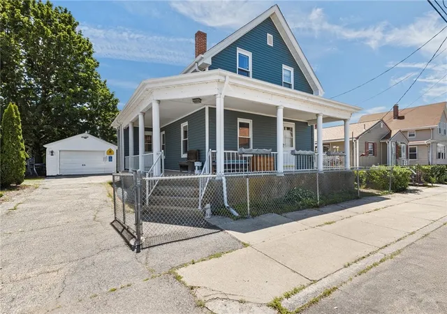 Homes for sale in Pawtucket, RI | 112 Owen Ave, Pawtucket, RI 02860 | MLS# 1415159