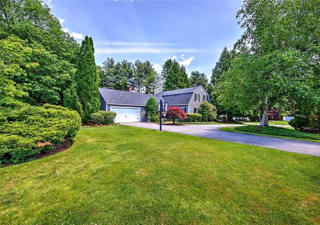 Homes for sale in Lincoln, RI | 15 Sylvia Ln, Lincoln, RI 02865 | MLS# 1415124