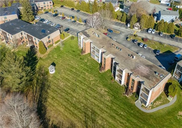 Homes for sale in Warren, RI | 510 Child St #201C, Warren, RI 02885 | MLS# 1415178