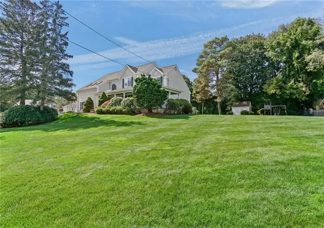 2nd image of 18 Quail Ridge Rd, Cranston, RI 02921 | MLS# 1415186