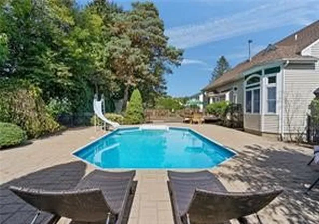 4th image of 18 Quail Ridge Rd, Cranston, RI 02921 | MLS# 1415186