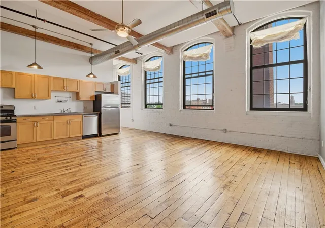 Homes for sale in Pawtucket, RI | 28 Bayley St St #406, Pawtucket, RI 02860 | MLS# 1415148