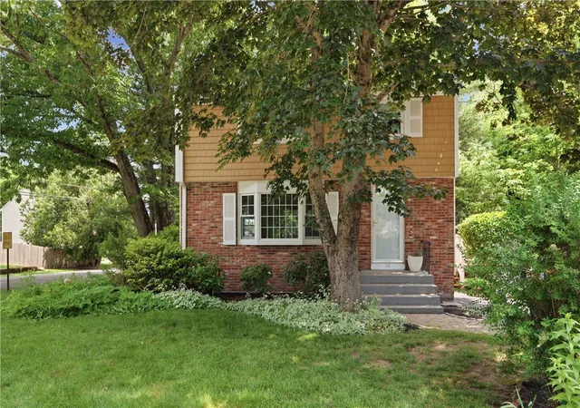 Homes for sale in Cumberland, RI | 10 Sprague St, Cumberland, RI 02864 | MLS# 1415222