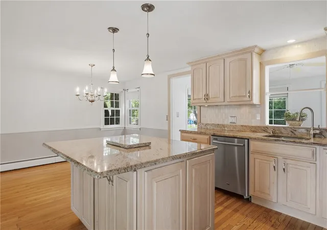 Homes for sale in Cumberland, RI | 10 Sprague St, Cumberland, RI 02864 | MLS# 1415222