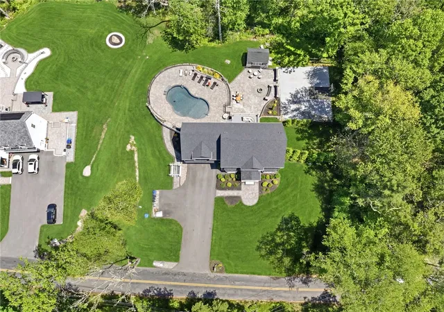 5th image of 2103 Wheeler St, North Dighton, MA 02764 | MLS# 1415226