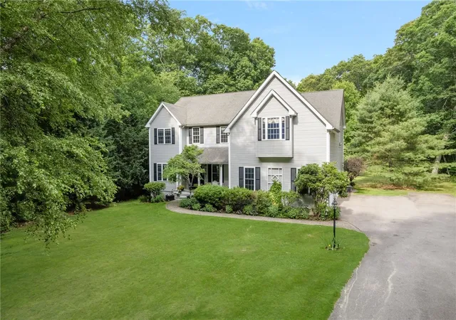Homes for sale in East Greenwich, RI | 220 Moosehorn Rd, East Greenwich, RI 02818 | MLS# 1414926