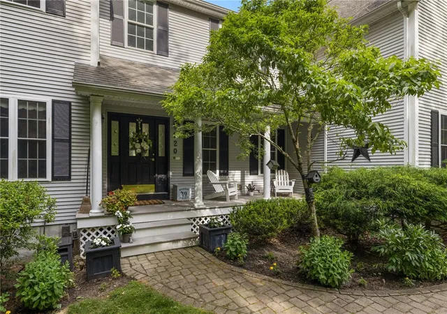 Homes for sale in East Greenwich, RI | 220 Moosehorn Rd, East Greenwich, RI 02818 | MLS# 1414926