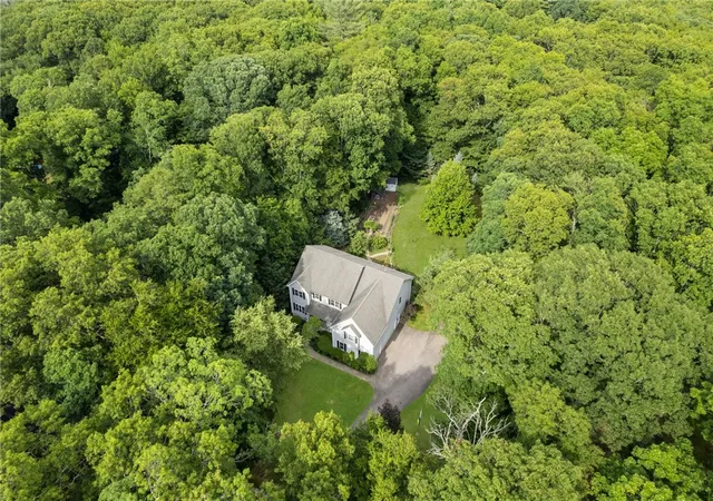 Homes for sale in East Greenwich, RI | 220 Moosehorn Rd, East Greenwich, RI 02818 | MLS# 1414926