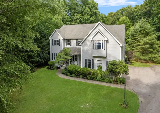 Homes for sale in East Greenwich, RI | 220 Moosehorn Rd, East Greenwich, RI 02818 | MLS# 1414926