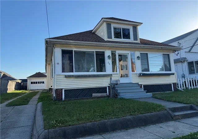 Homes for sale in Cranston, RI | 28 Richland St, Cranston, RI 02910 | MLS# 1414707