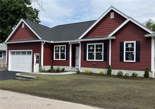 Homes for sale in North Kingstown, RI | 24 Murray Ave, North Kingstown, RI 02852 | MLS# 1415270
