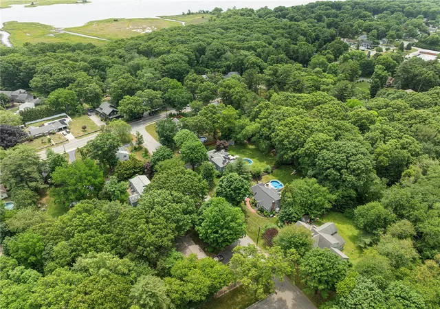 Homes for sale in Barrington, RI | 27 Christine Dr, Barrington, RI 02806 | MLS# 1414605