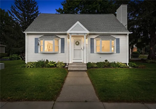 Homes for sale in Lincoln, RI | 21 Portland St, Lincoln, RI 02838 | MLS# 1415206