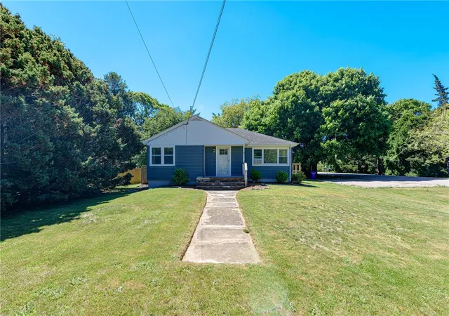 Homes for sale in Westerly, RI | 189 Shore Rd, Westerly, RI 02891 | MLS# 1414916
