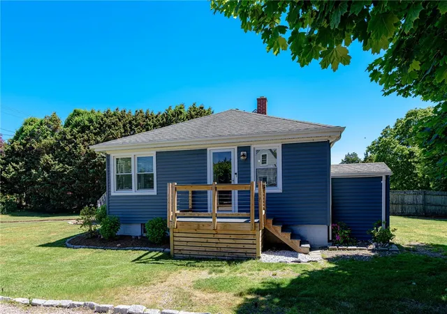 Homes for sale in Westerly, RI | 189 Shore Rd, Westerly, RI 02891 | MLS# 1414916