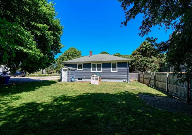 Homes for sale in Westerly, RI | 189 Shore Rd, Westerly, RI 02891 | MLS# 1414916