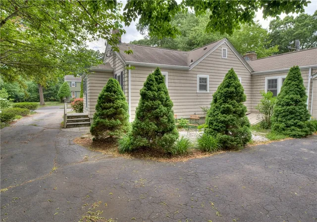 25th image of 16 Evergreen St, Barrington, RI 02806 | MLS# 1415305