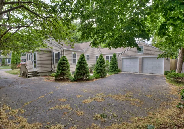 3rd image of 16 Evergreen St, Barrington, RI 02806 | MLS# 1415305