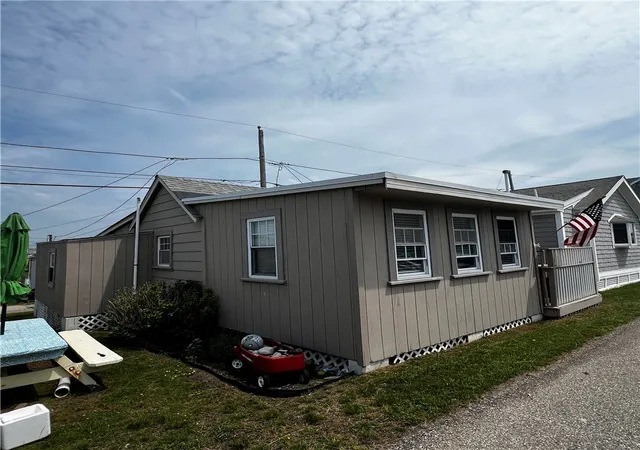 Homes for sale in South Kingstown, RI | 240 Cards Pond Rd, South Kingstown, RI 02879 | MLS# 1415208