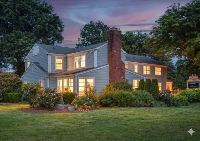 Homes for sale in Barrington, RI | 9 Stone Tower Ln, Barrington, RI 02806 | MLS# 1414832