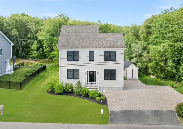 1st image of 40 Lakeworth Ave, Narragansett, RI 02882 | MLS# 1415259