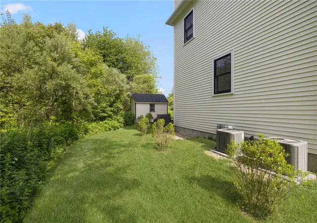 4th image of 40 Lakeworth Ave, Narragansett, RI 02882 | MLS# 1415259