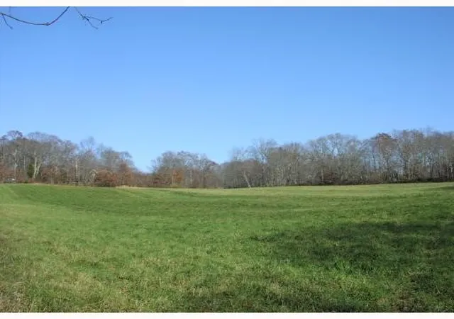 1st image of 536 Highland Rd, Tiverton, RI 02878 | MLS# 1415310
