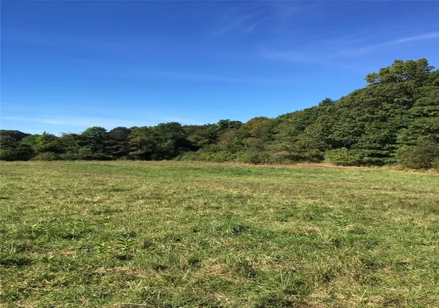 4th image of 536 Highland Rd, Tiverton, RI 02878 | MLS# 1415310