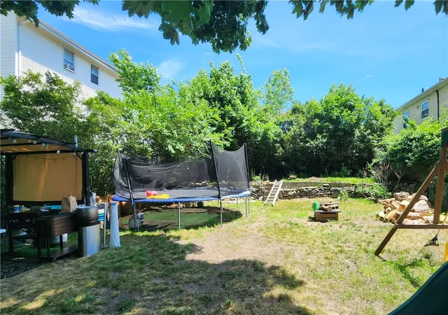 5th image of 82 Larch St, Pawtucket, RI 02860 | MLS# 1415301