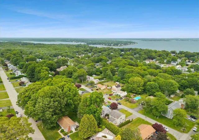 Homes for sale in Bristol, RI | 1 Wapping Dr, Bristol, RI 02809 | MLS# 1415339