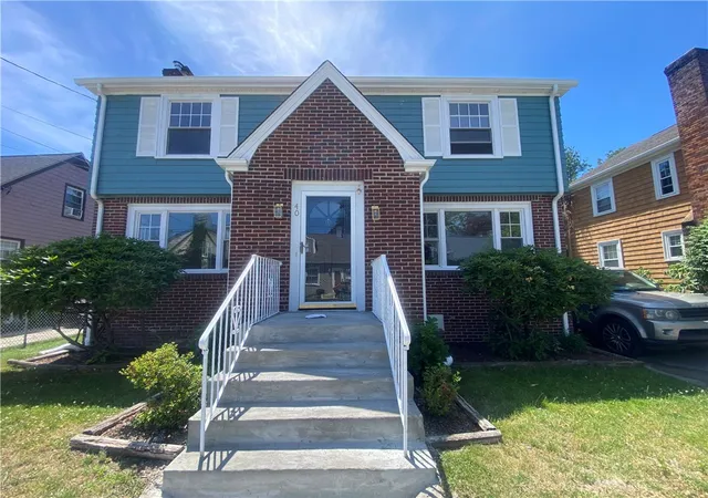 1st image of 40 Amhert Ave, Pawtucket, RI 02860 | MLS# 1415346