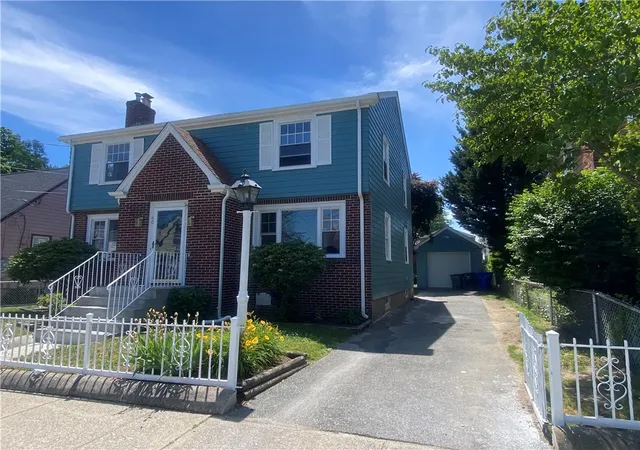 Photo 3 of Single family home for sale at 40 Amhert Ave, Pawtucket, RI 02860 | MLS# 1415346 | Listing updated on 2026-07-23