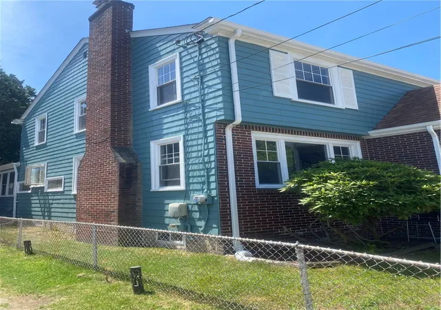 Photo 3 of Sale Pending at 40 Amhert Ave, Pawtucket, RI 02860 | MLS# 1415346 | Listing updated on 2026-10-05