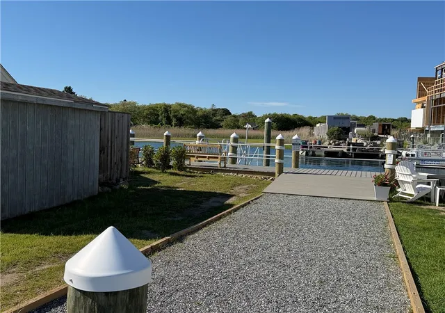 Homes for sale in South Kingstown, RI | 659 Succotash Rd, South Kingstown, RI 02879 | MLS# 1415243