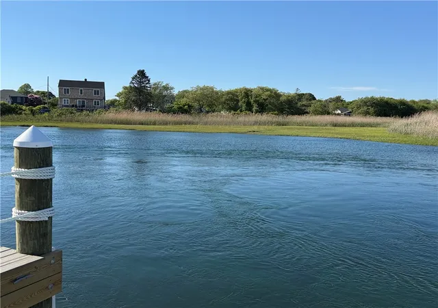 Homes for sale in South Kingstown, RI | 659 Succotash Rd, South Kingstown, RI 02879 | MLS# 1415243