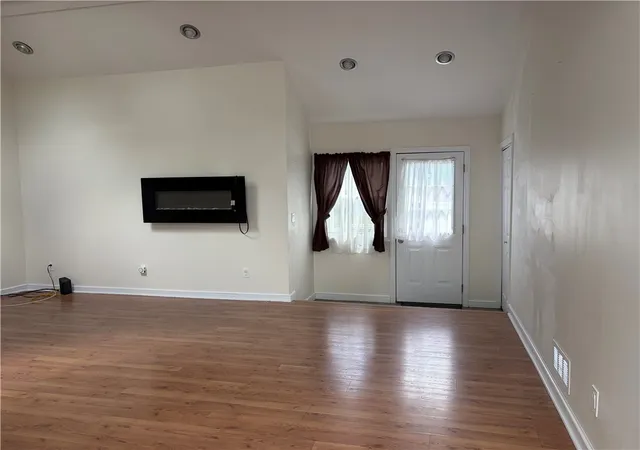 4th image of 52 Elm Dr, Cranston, RI 02920 | MLS# 1415366