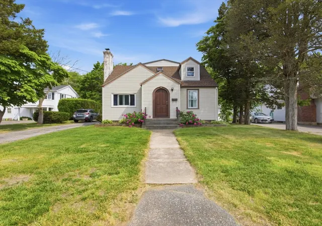 Homes for sale in Westerly, RI | 82 Wells St, Westerly, RI 02891 | MLS# 1414529