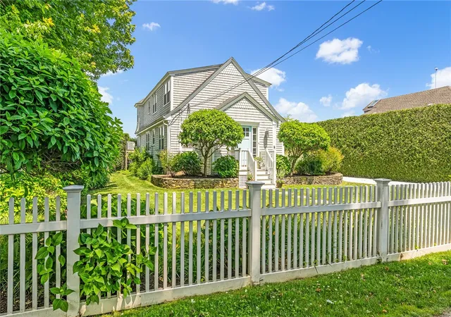 Homes for sale in Westerly, RI | 5 Pasadena Ave, Westerly, RI 02891 | MLS# 1413406