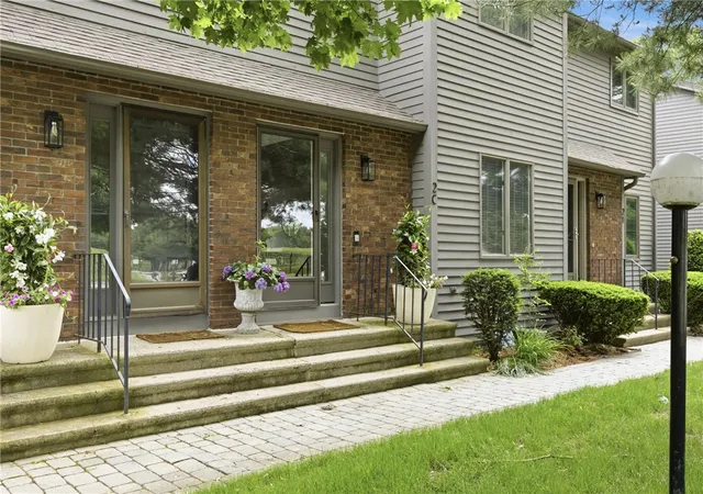 Homes for sale in Cranston, RI | 435 Scituate Ave #2C, Cranston, RI 02921 | MLS# 1415359