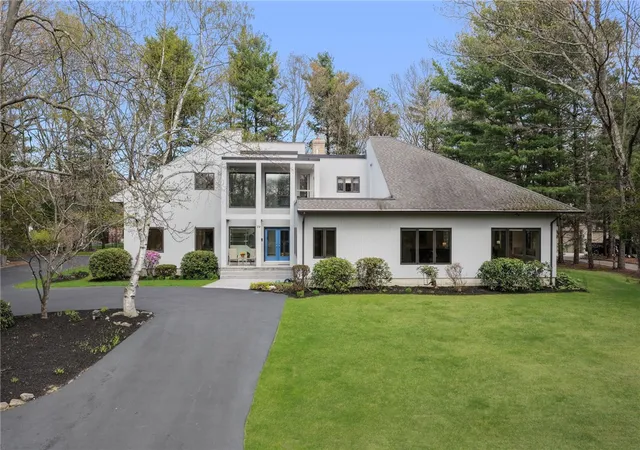 Homes for sale in Lincoln, RI | 29 Dennell Dr, Lincoln, RI 02865 | MLS# 1415429