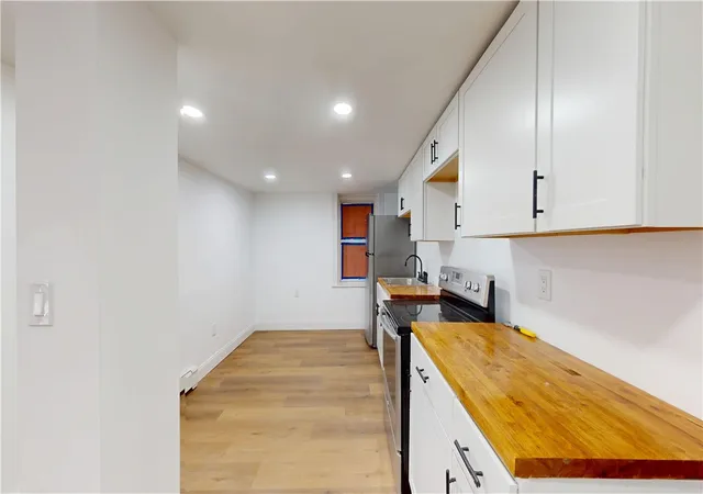 3rd image of 372 Hawkins St, Providence, RI 02904 | MLS# 1415448