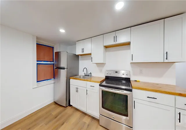 4th image of 372 Hawkins St, Providence, RI 02904 | MLS# 1415448