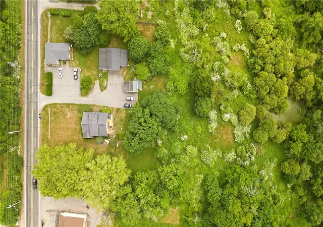 4th image of 21 East Rd, Tiverton, RI 02878 | MLS# 1415411