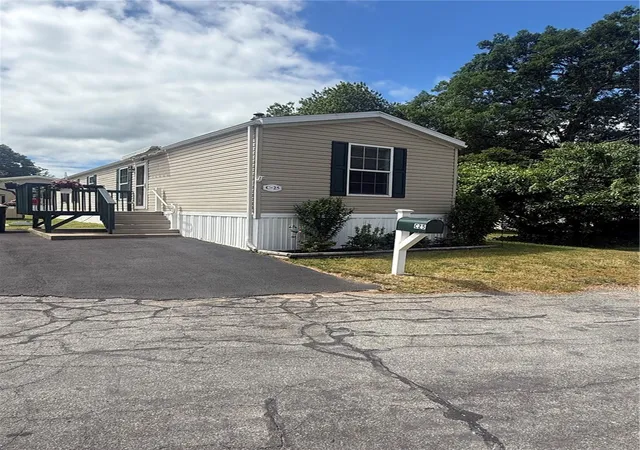 Homes for sale in North Kingstown, RI | 25 Krzak Rd, North Kingstown, RI 02852 | MLS# 1415475
