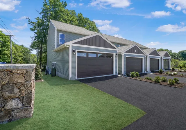4th image of 2 Trinity Wy, Johnston, RI 02919 | MLS# 1414681