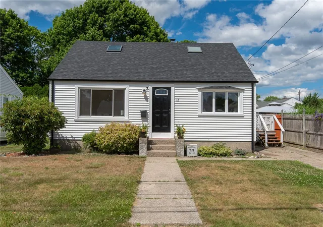 1st image of 15 Gage St, Warwick, RI 02889 | MLS# 1415395