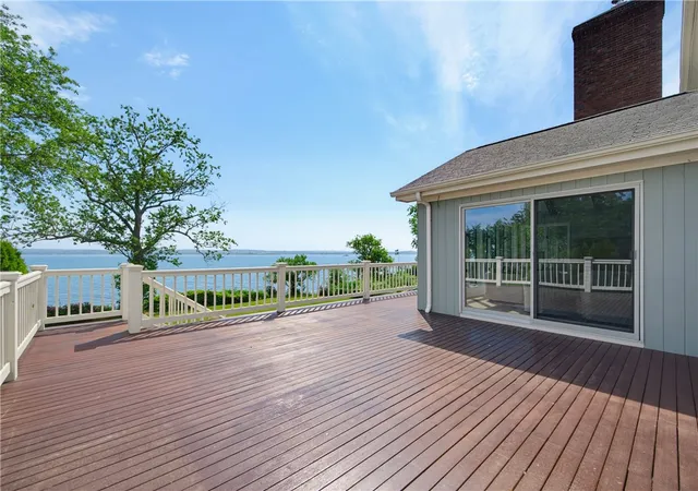 Homes for sale in Portsmouth, RI | 54 Oliver Hazard Perry Rd, Portsmouth, RI 02871 | MLS# 1415518