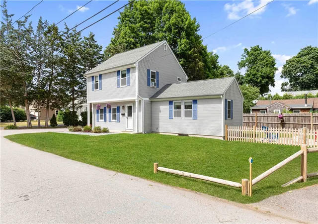 Homes for sale in Barrington, RI | 69 Mason Rd, Barrington, RI 02806 | MLS# 1415369